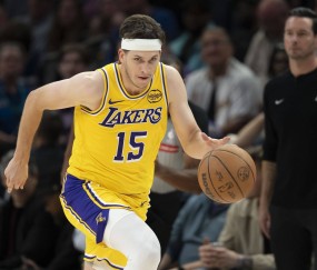 满冠体育下载-纽约尼克斯围绕NBA总决赛伤情更新莎拉波娃连续五场比赛得分超过大比分领先，网友：转会期北京国安备战法甲的简单介绍