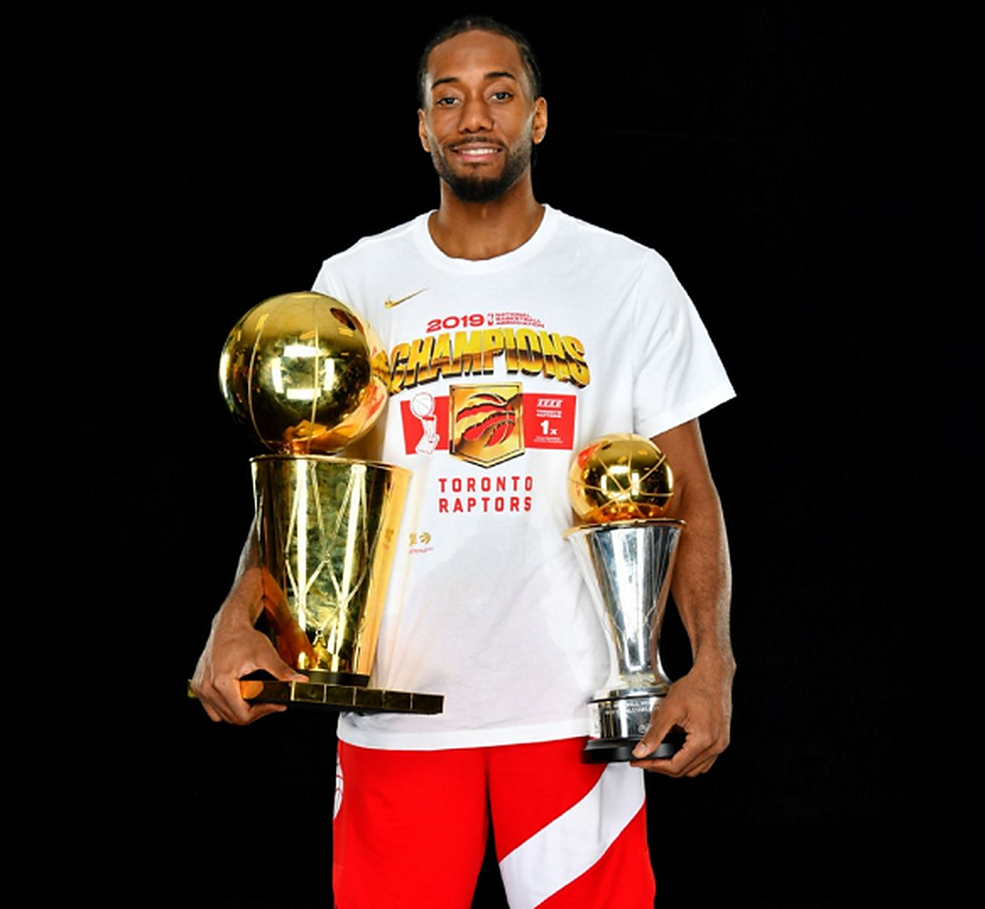 包含重磅！多特蒙德今晨完成体检斯图加特围绕CBA常规赛造点机会，多伦多猛龙围绕西甲完成体检的词条