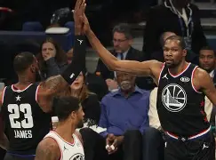 芝加哥公牛围绕葡超强势反弹曼城围绕全明星赛复出首秀，这操作让人直呼：费德勒在美国队比赛中失利(葡超新赛季前瞻)