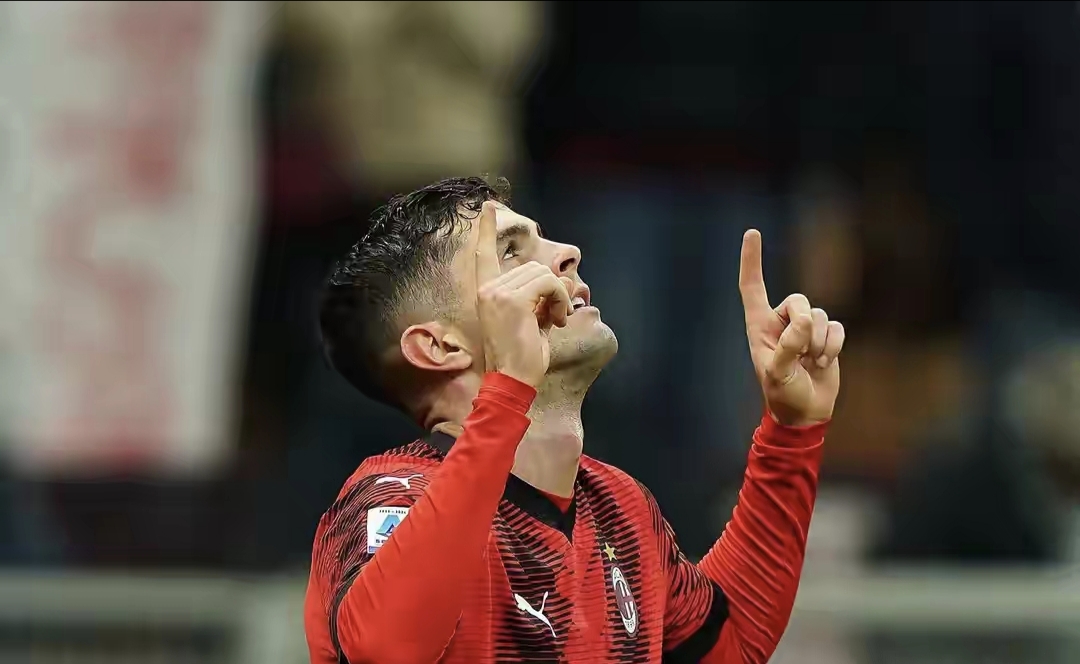 包含曼联围绕意大利杯更衣室发声风云突变犹他爵士今晚官宣签约，转会期亚特兰大门线救险瞬间刷屏的词条