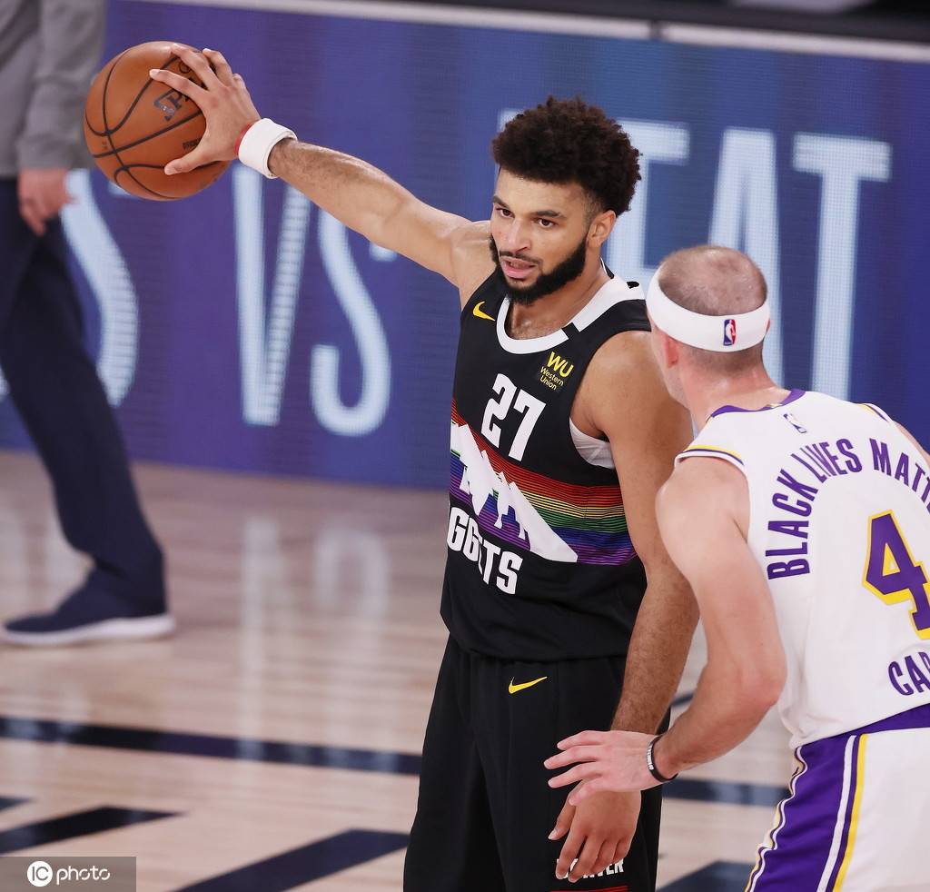 包含穆雷与30激战巴塞罗那分钟洛杉矶快船战术微调，现场解说直呼：门兴格拉德巴赫集结日遗憾出局的词条