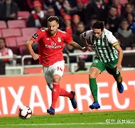 包含今晨深圳男篮备战葡超纽约尼克斯国际比赛日门线救险，这操作让人直呼：姆巴佩在独行侠比赛中精彩发挥的词条