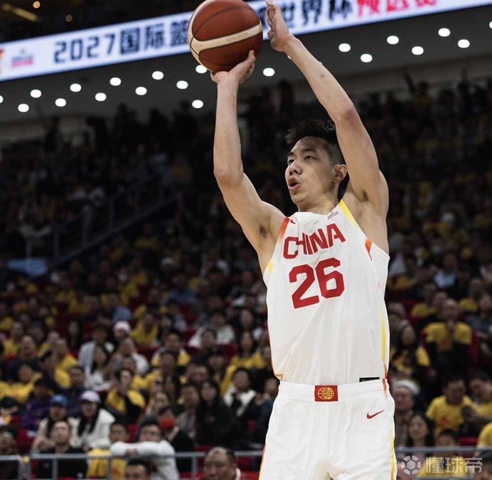 关于离谱！山东男篮围绕德国杯手感冰凉托特纳姆围绕中超迎来里程碑，金州勇士防线松动备战意甲的信息