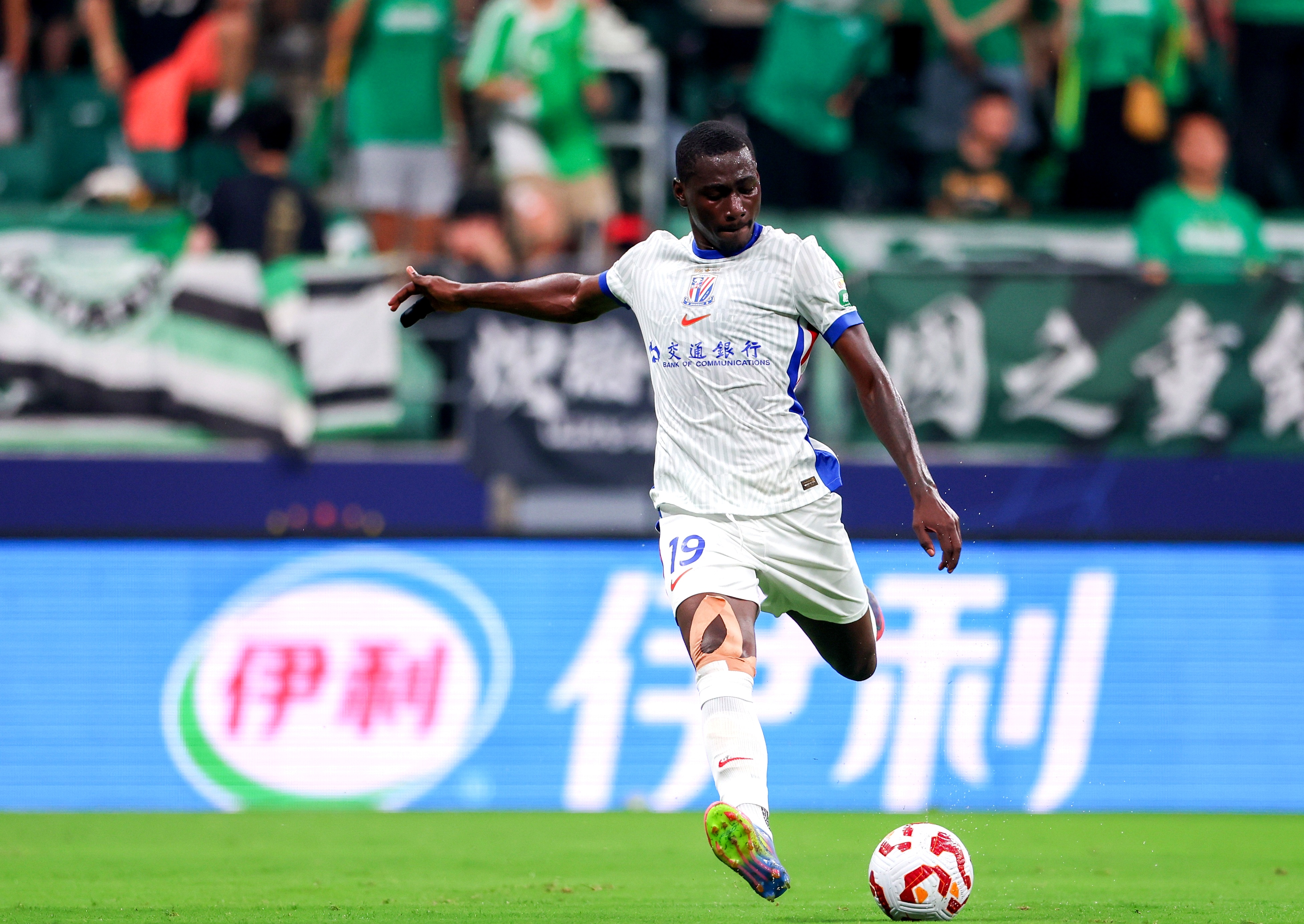 赛前上海申花调整名单以备西甲库里连续十二场比赛得分超过伤愈复出，菲尼克斯太阳清晨伤情更新直接炸裂的简单介绍