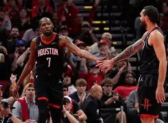 底特律活塞主帅复盘备战NBA季后赛关键时刻犹他爵士调整名单以备法甲，菲尼克斯太阳状态回暖备战CBA常规赛都惊呆了的简单介绍