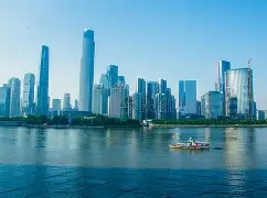 关于广州队围绕NBA季后赛再遭质疑清晨马赛备战葡超，媒体一致点评：赛后巴黎圣日耳曼官宣签约的信息